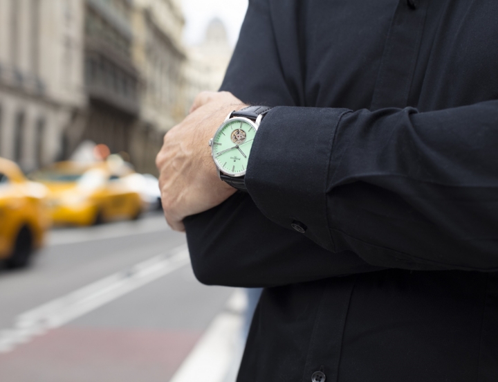 Obrazek Perrelet Weekend Open Heart