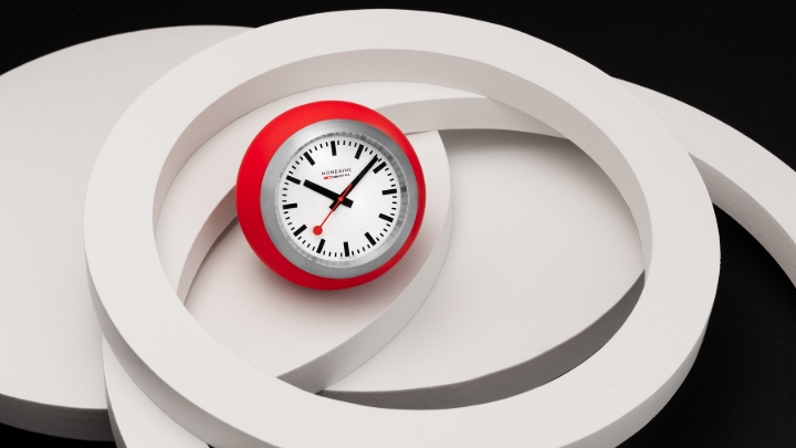 Obrazek MONDAINE Globe Clock