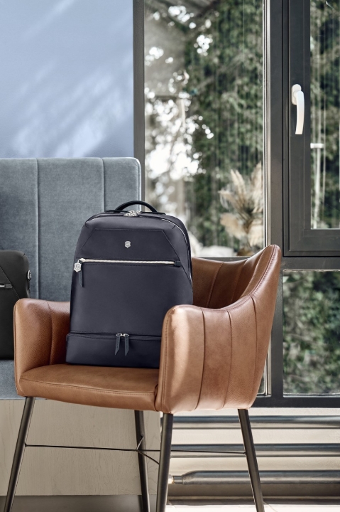 Obrazek Plecak Victorinox Victoria Signature Deluxe Midnight Blue