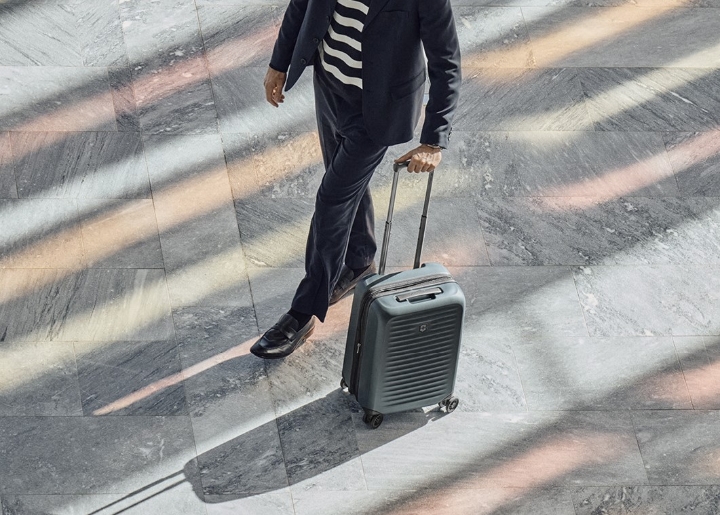 Obrazek Walizka Podręczna Victorinox Airox Advanced Frequent Flyer Storm Expandable