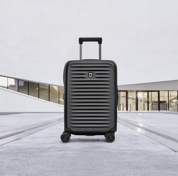 Obrazek Walizka podręczna Victorinox Airox Advanced Frequent Flyer Expandable