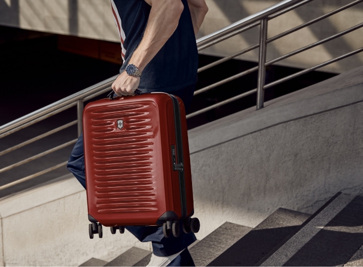 Obrazek Walizka podręczna Victorinox Airox Hardside