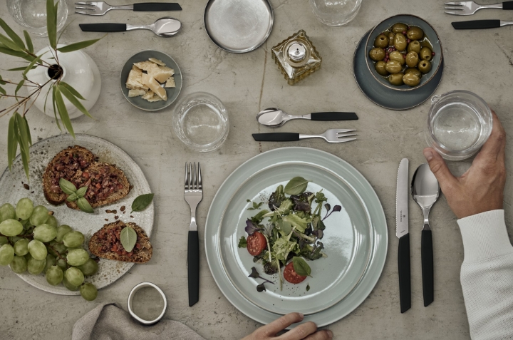 Obrazek Zestaw stołowy Victorinox Swiss Modern 24 szt.