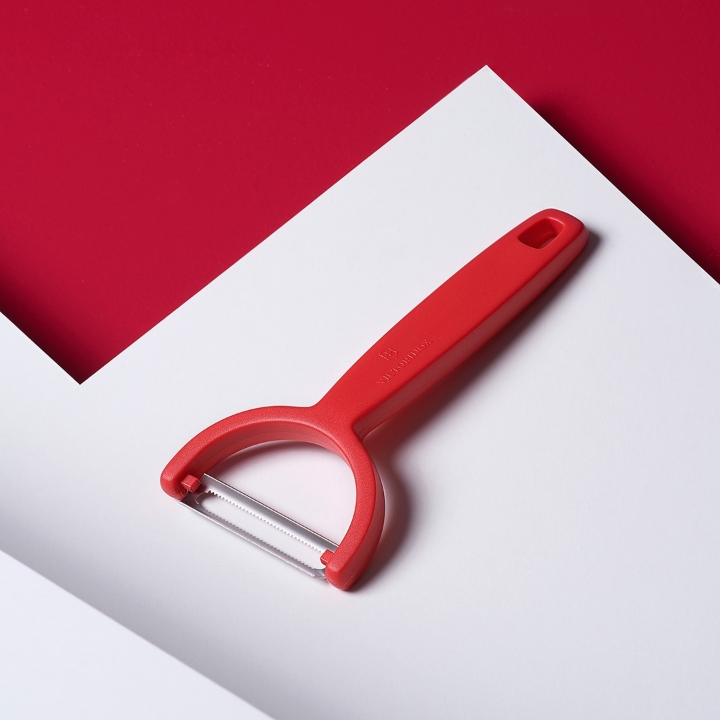 Obrazek Obieraczk Victorinox Ypso z ząbkowanym ostrzem