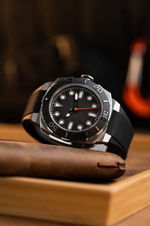 Obrazek Alpina × TRTS Seastrong Diver Extreme Automatic Limited Edition