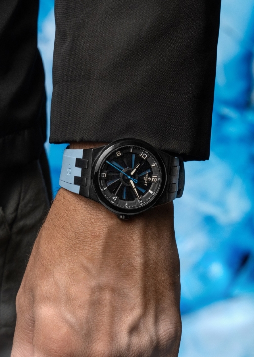 Obrazek Perrelet Turbine Titanium 41 Ice Blue