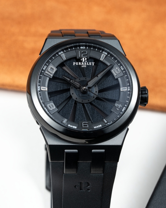 Obrazek Perrelet Turbine Titanium 41