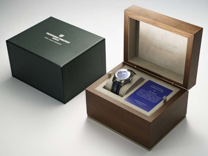 Obrazek Frederique Constant Classics Worldtimer Manufacture Limited Edition