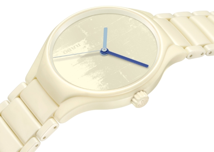 Obrazek Rado True Thinline Les Couleurs™ Ivory White Special Edition