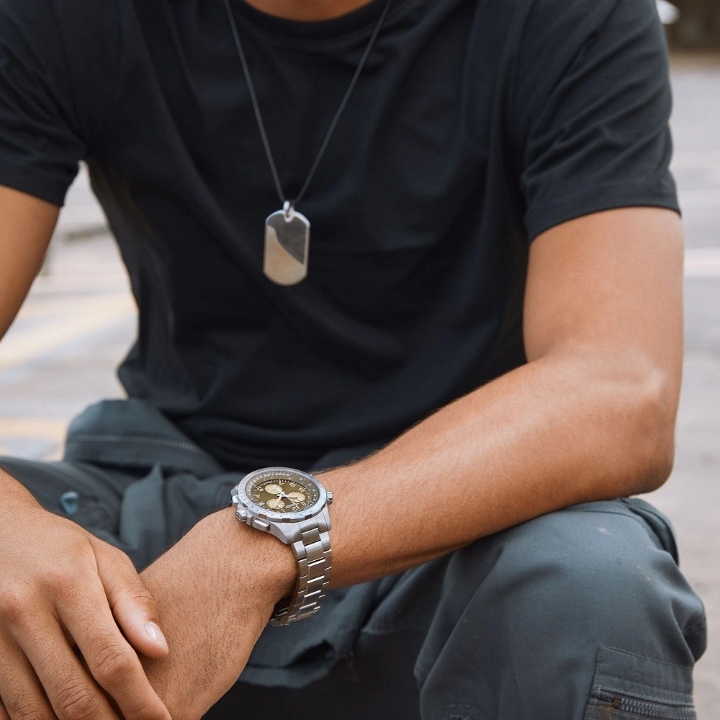 Obrazek Hamilton Khaki Aviation X-Wind GMT Chrono Quartz