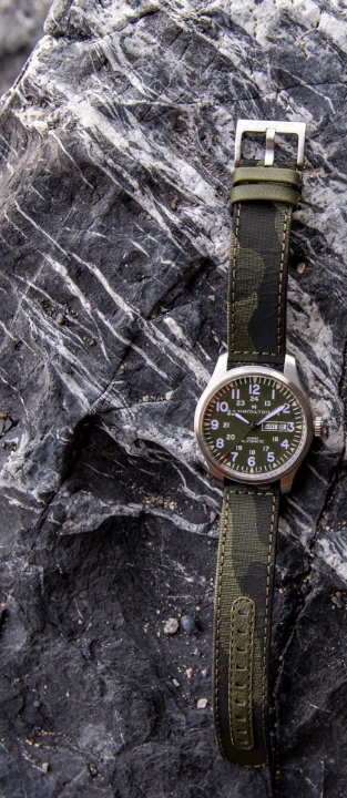 Obrazek Hamilton Khaki Field Day Date