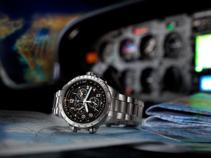 Obrazek Hamilton Khaki Aviation X-Wind GMT Chrono Quartz