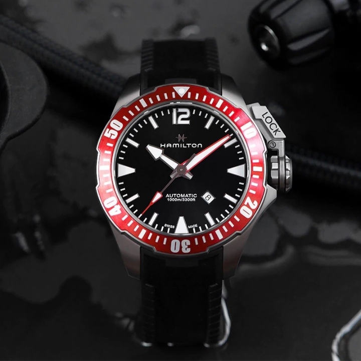 Obrazek Hamilton Khaki Navy Frogman Titanium Auto