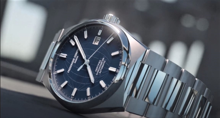 Obrazek Frederique Constant Highlife Automatic COSC