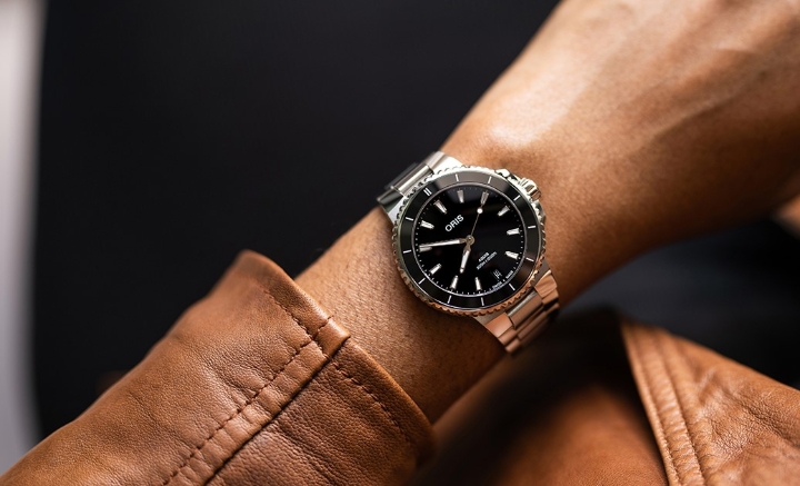 Obrazek Oris Aquis Date