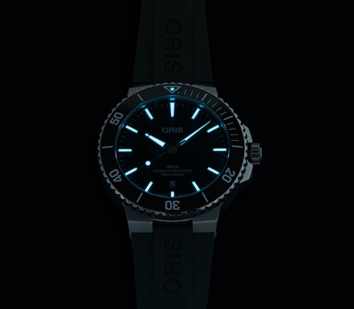 Obrazek Oris Aquis Date