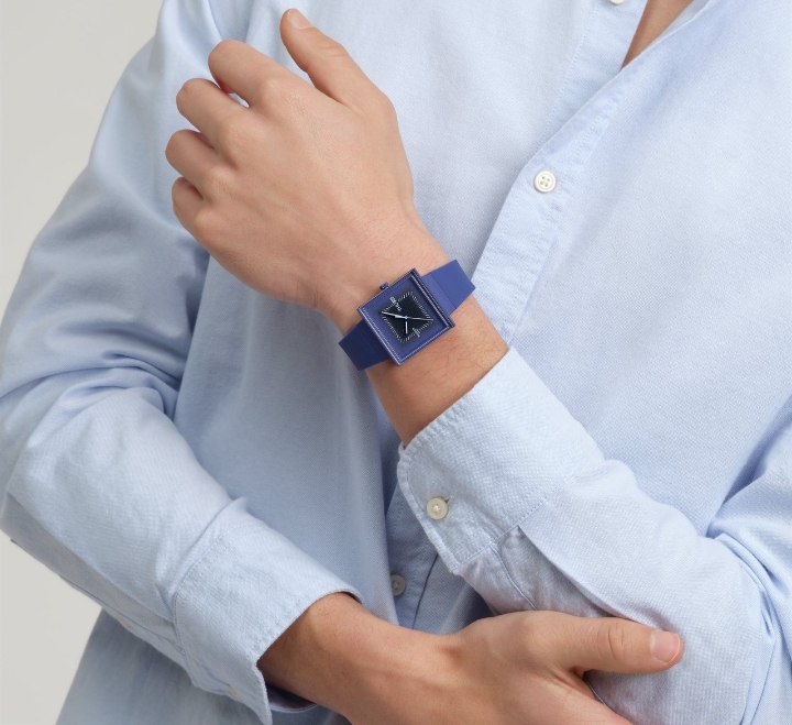 Obrazek SWATCH SQUARELY BLACKLIGHT