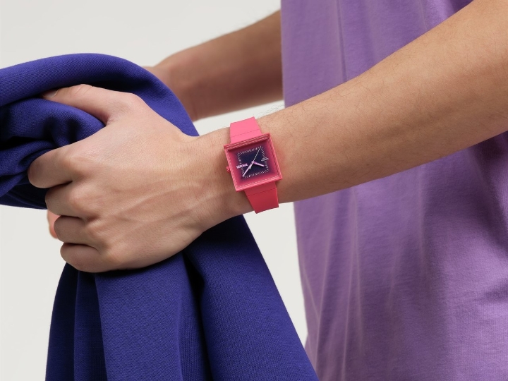 Obrazek SWATCH SQUARELY BERRY