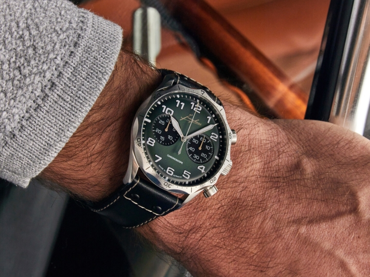 Obrazek Junghans Meister Pilot Chronoscope