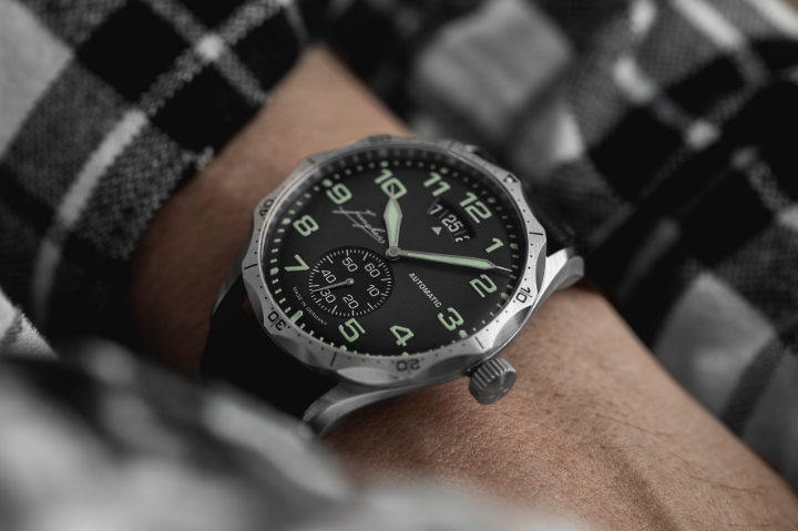 Obrazek Junghans Meister Pilot Automatic