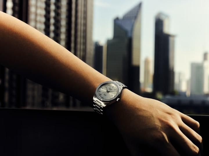 Obrazek Tissot PRC 100 Solar Quartz 39mm