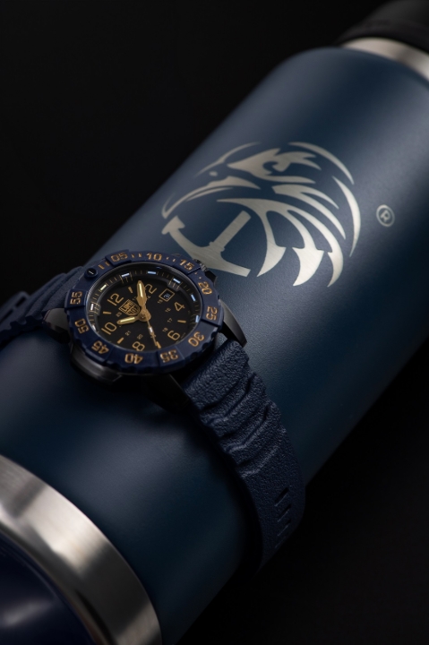 Obrazek Luminox Navy SEAL Foundation 3250 Back to the Blue Series