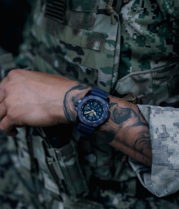 Obrazek Luminox Navy SEAL Foundation 3250 Back to the Blue Series