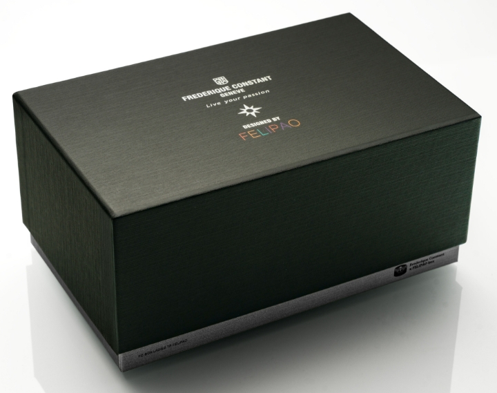 Obrazek Frederique Constant Classics Carrée Blush Edition by Felipao