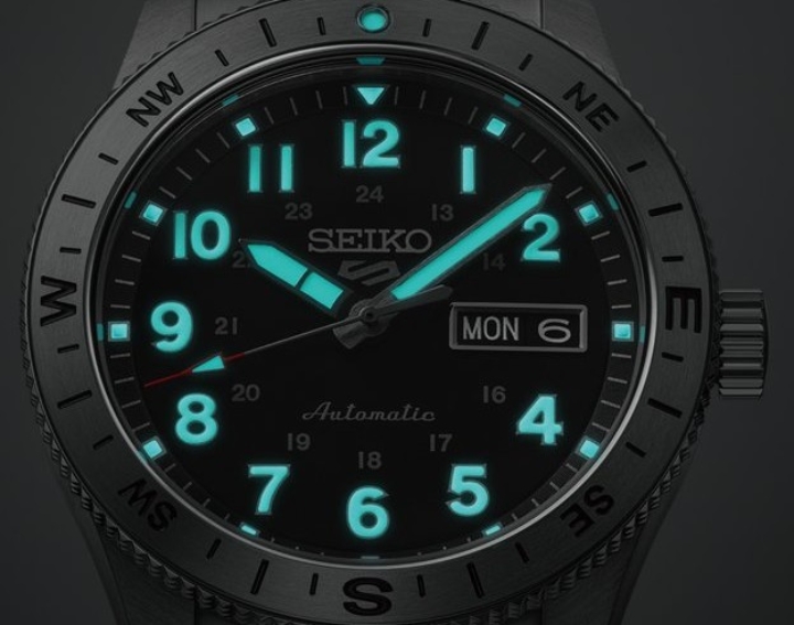 Obrazek Seiko 5 Sports Field Style