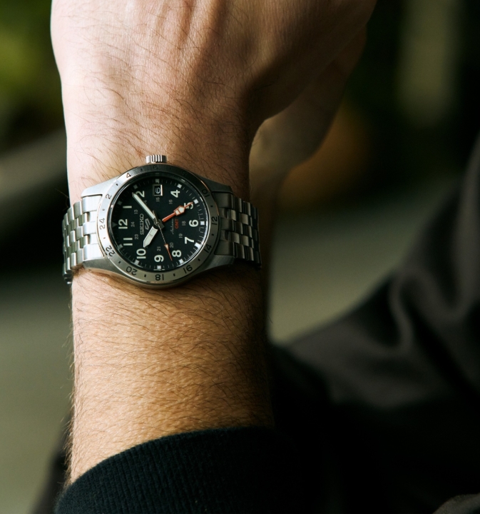 Obrazek Seiko 5 Sports Field Style