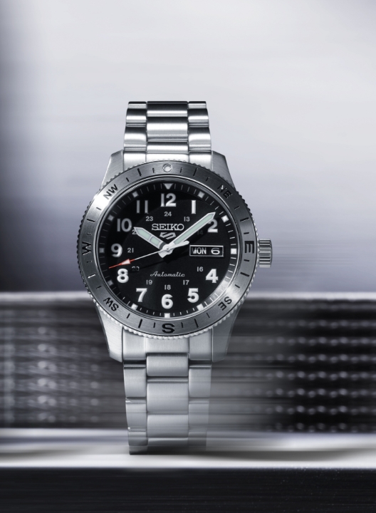 Obrazek Seiko 5 Sports Field Style
