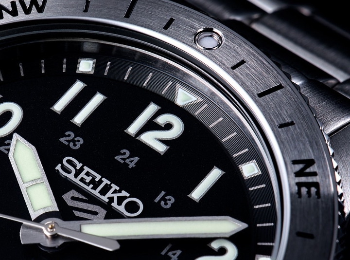 Obrazek Seiko 5 Sports Field Style