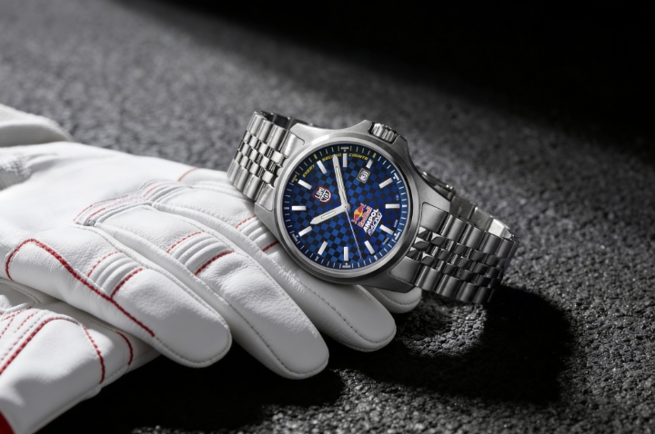 Obrazek Luminox Sport Timer 2520 Series Red Bull AMPOL Racing Limited Edition