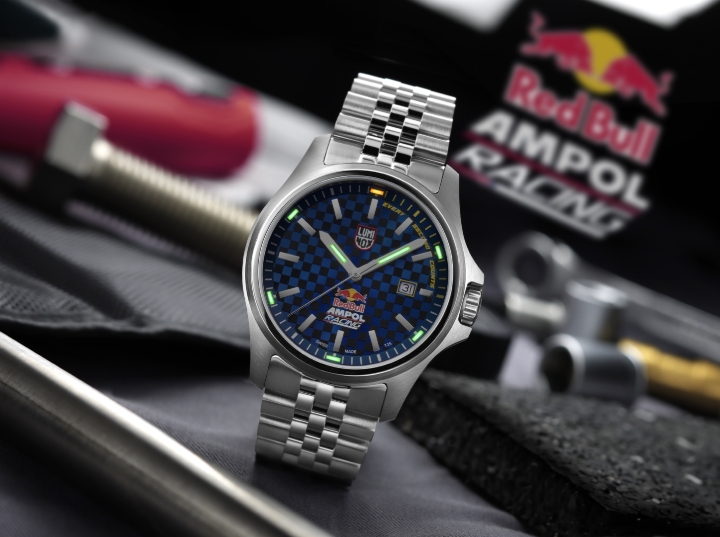 Obrazek Luminox Sport Timer 2520 Series Red Bull AMPOL Racing Limited Edition