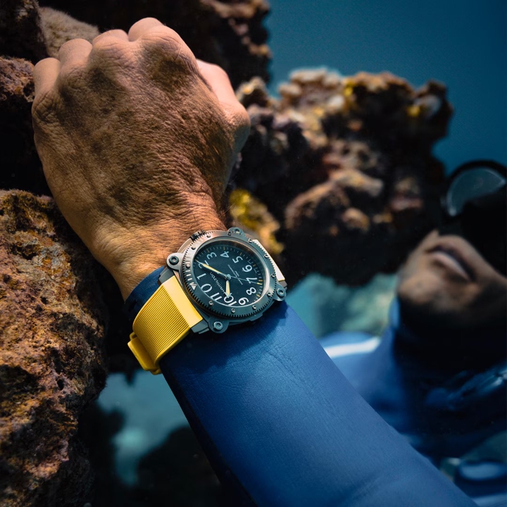 Obrazek Hamilton Khaki Navy BeLOWZERO Auto Titanium