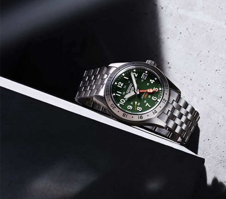 Obrazek Seiko 5 Sports Field GMT