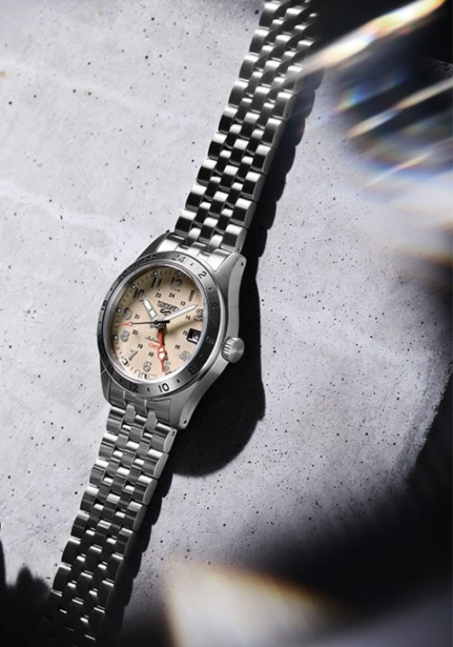 Obrazek Seiko 5 Sports Field GMT