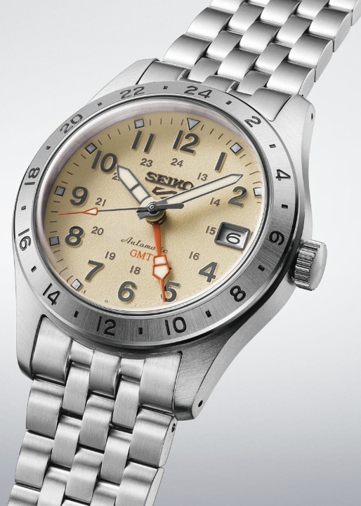 Obrazek Seiko 5 Sports Field GMT
