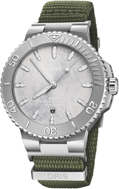 Obrazek Oris Aquis Date Oris Social Club Edition II