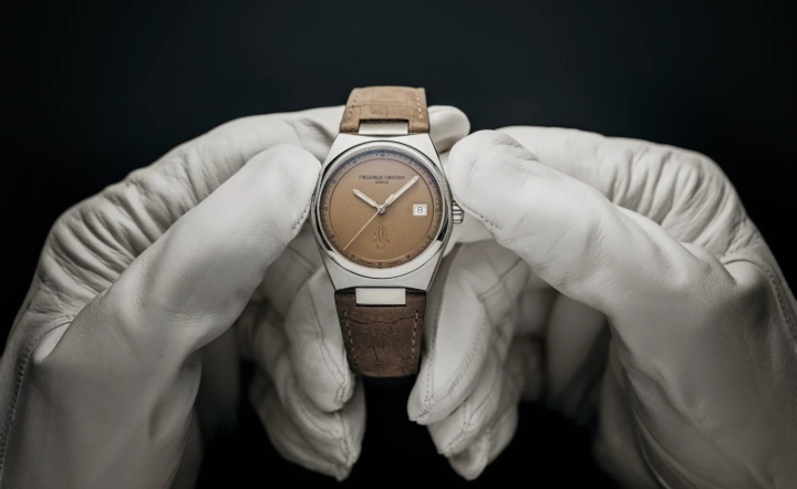 Obrazek Frederique Constant Highlife Automatic x Légion Étrangère Limited Edition