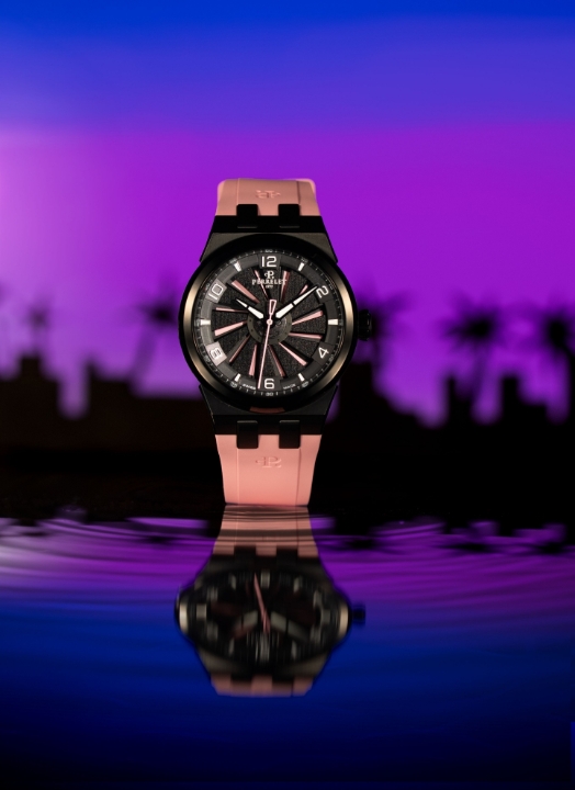 Obrazek Perrelet Turbine Titanium 41 Pink Flamingo