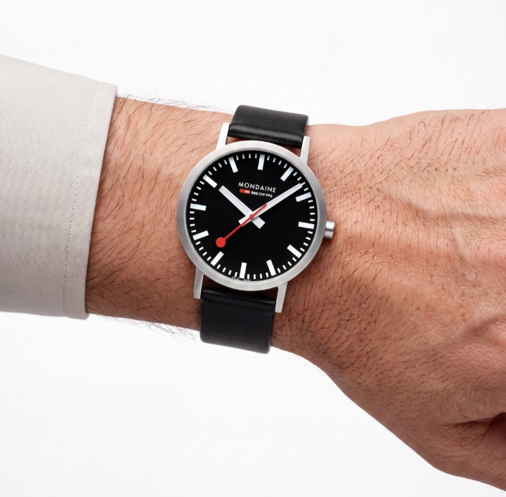 Mondaine Classic